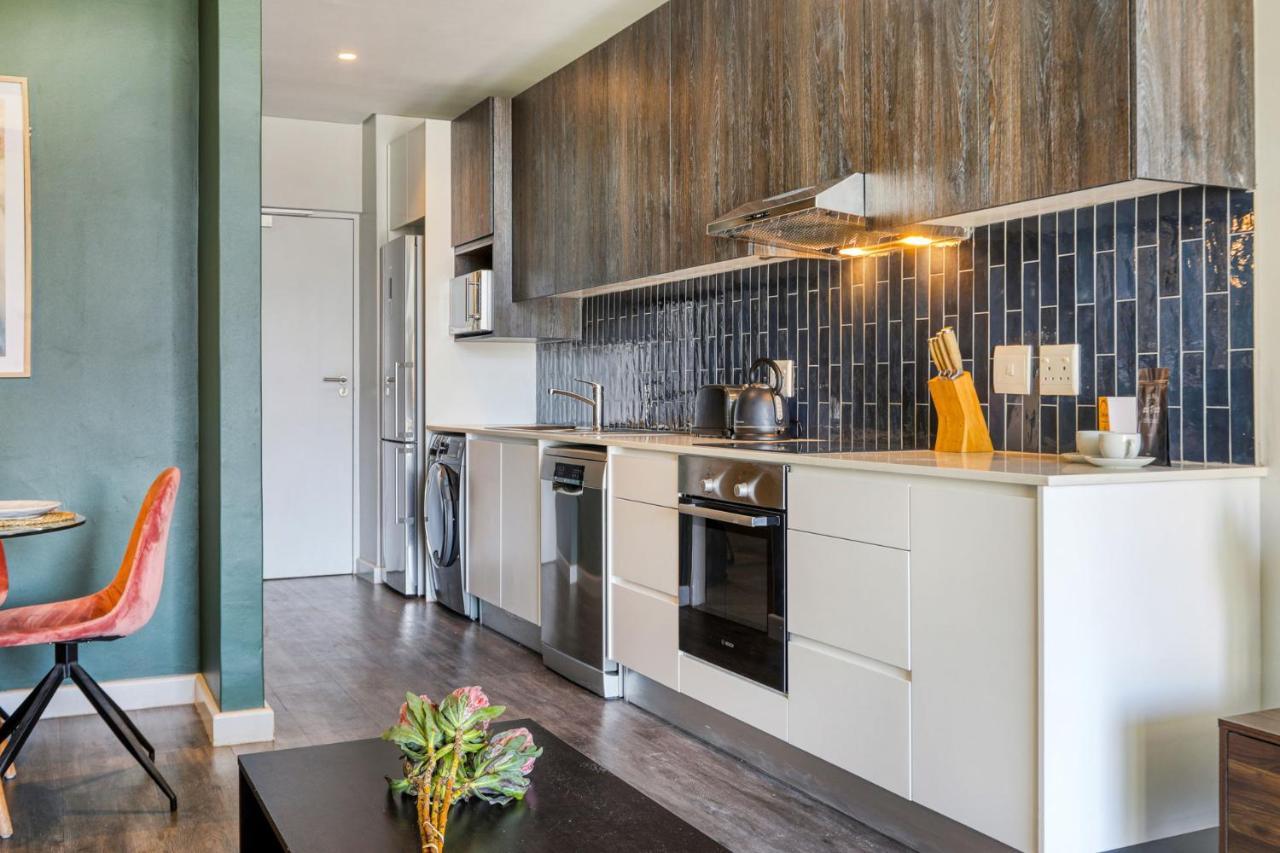 קייפטאון Backup-Powered Colourfull City Balcony Apartment מראה חיצוני תמונה